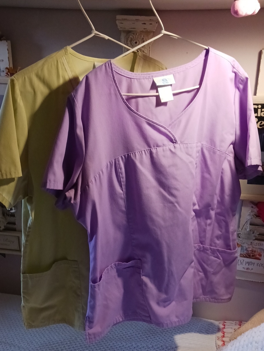 SB Scrubs Lavender & LIME V-Neck Design Scrub Top L